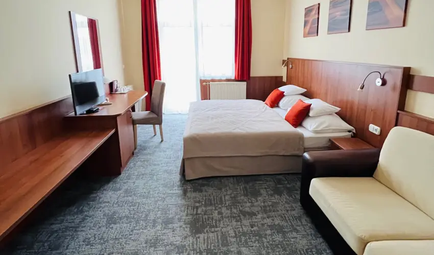 Art Hotel Zalakaros - M�rcius 15. 