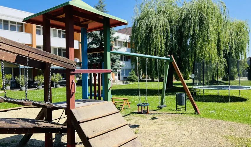 Art Hotel Zalakaros - M�rcius 15. 