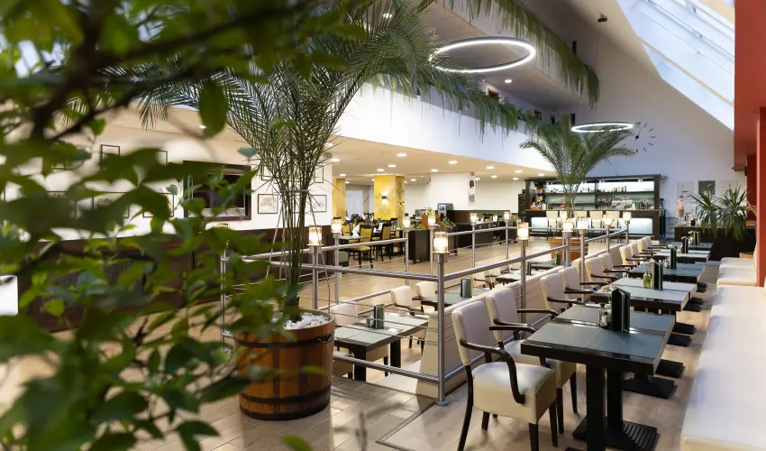 Art Hotel Zalakaros - M�rcius 15. 