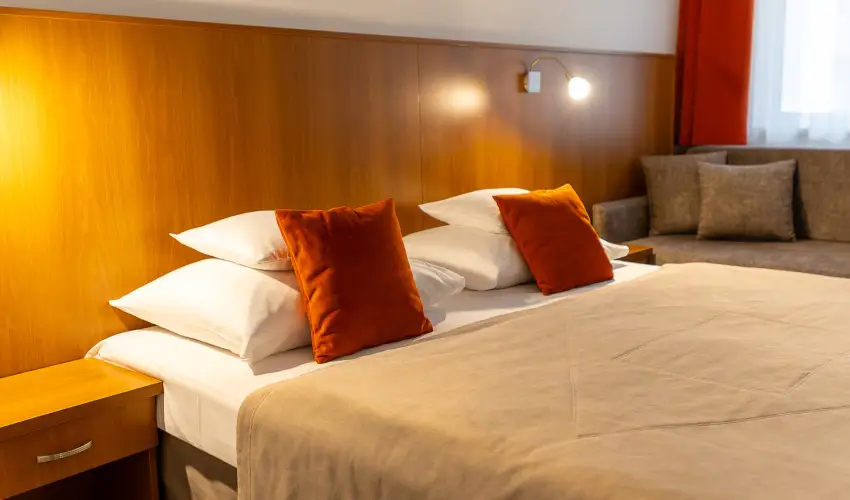 Art Hotel Zalakaros - M�rcius 15. 