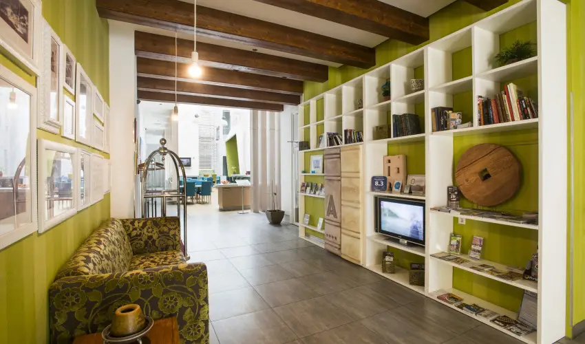 Atrium Hotel by Mellow Mood Hotels Budapest - M�rcius 15. 