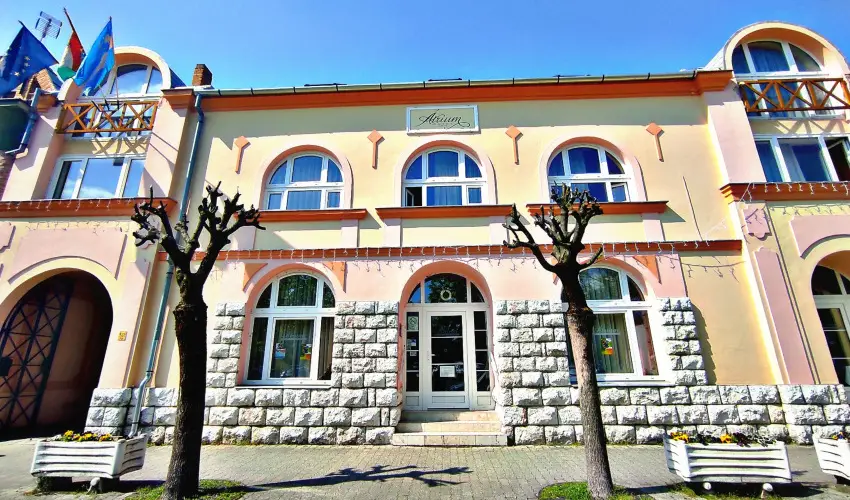 �trium Hotel Hark�ny - M�rcius 15.