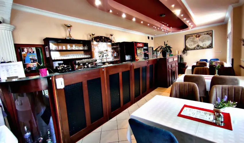 �trium Hotel Hark�ny - M�rcius 15.