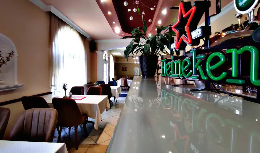 �trium Hotel Hark�ny - M�rcius 15.