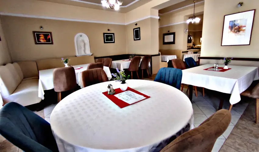 �trium Hotel Hark�ny - M�rcius 15.
