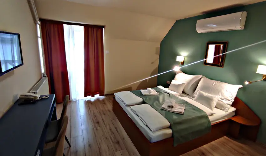 �trium Hotel Hark�ny - M�rcius 15.