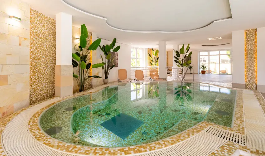 Aurora Hotel Miskolctapolca - M�rcius 15. 