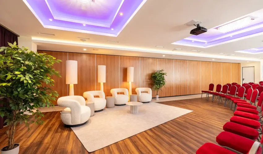 Aurora Hotel Miskolctapolca - M�rcius 15. 