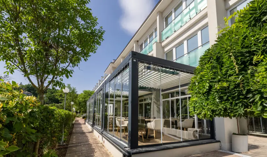 Aurora Hotel Miskolctapolca - M�rcius 15. 