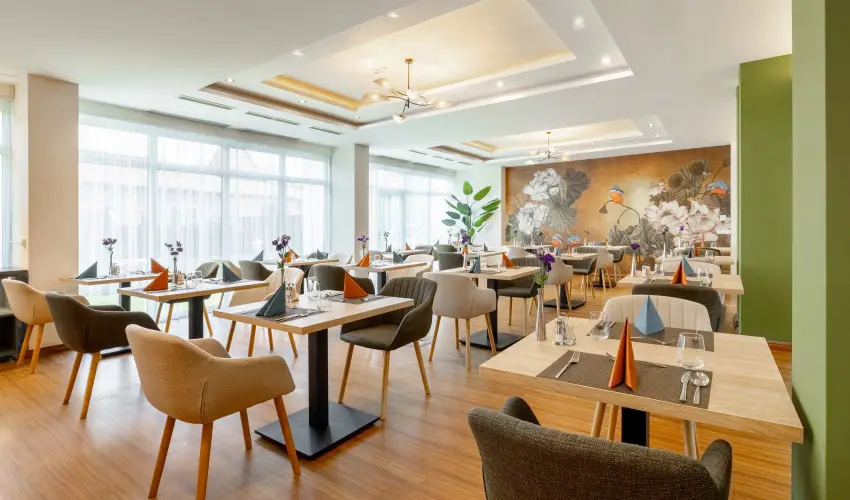 Aurora Hotel Miskolctapolca - M�rcius 15. 