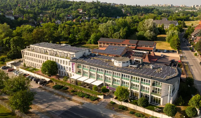 Aurora Hotel Miskolctapolca - M�rcius 15. 