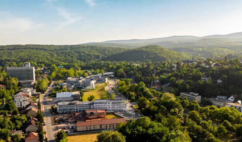 Aurora Hotel Miskolctapolca - M�rcius 15. 