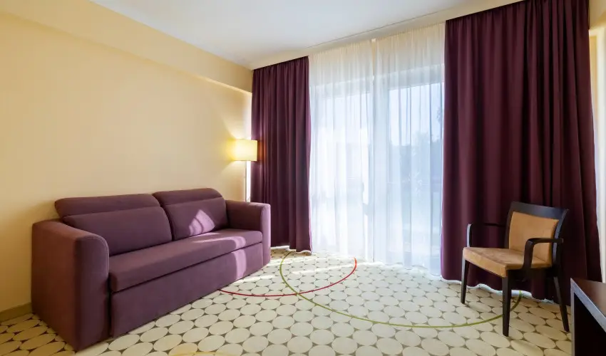 Aurora Hotel Miskolctapolca - M�rcius 15. 