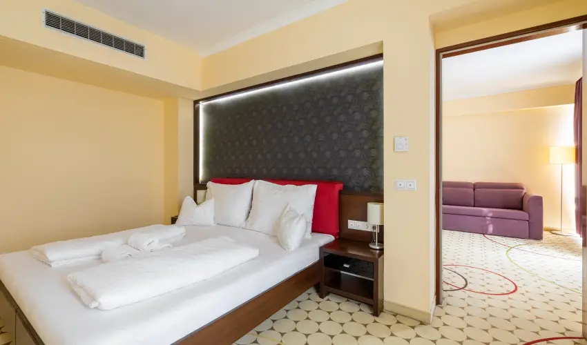 Aurora Hotel Miskolctapolca - M�rcius 15. 