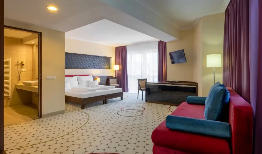 Aurora Hotel Miskolctapolca - M�rcius 15. 