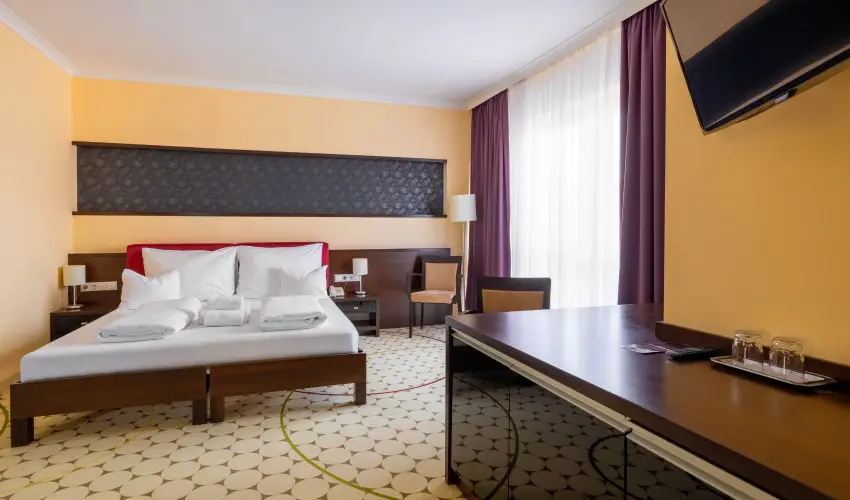 Aurora Hotel Miskolctapolca - M�rcius 15. 