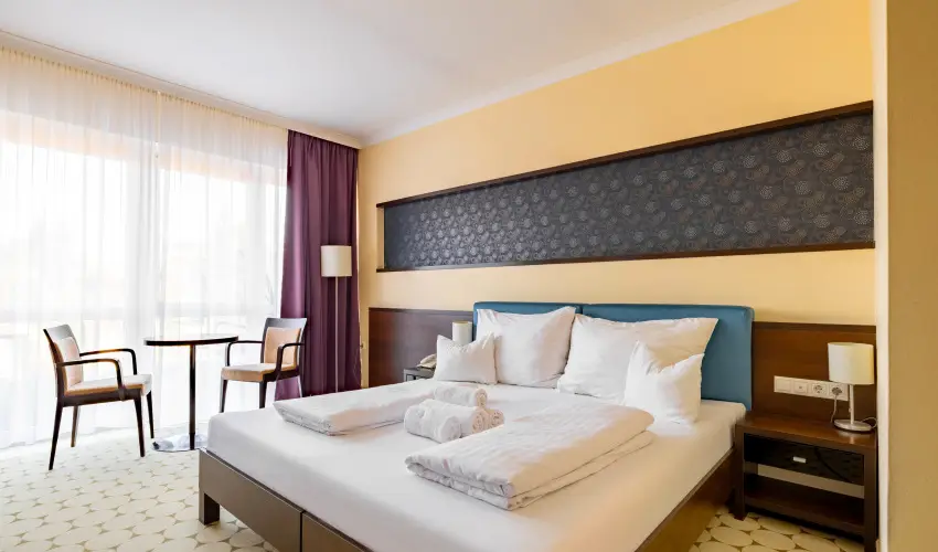 Aurora Hotel Miskolctapolca - M�rcius 15. 