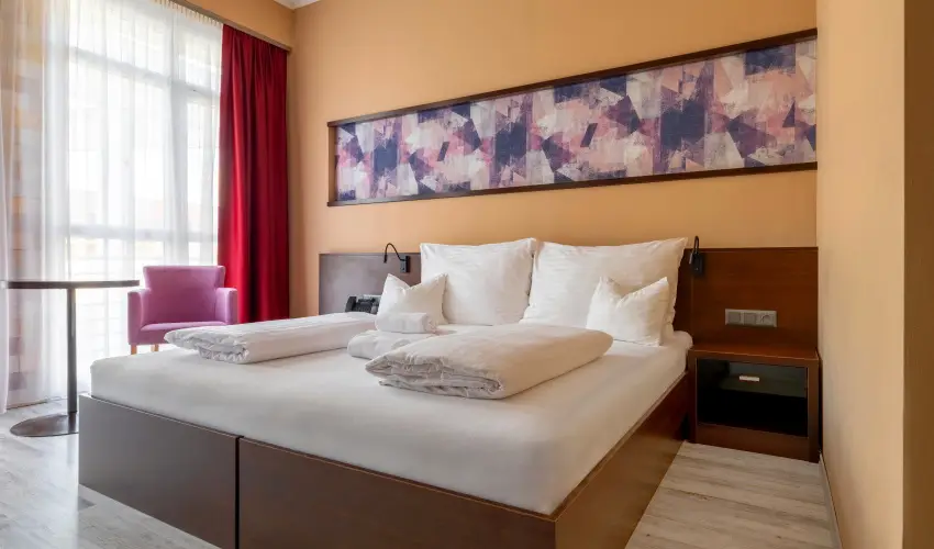 Aurora Hotel Miskolctapolca - M�rcius 15. 