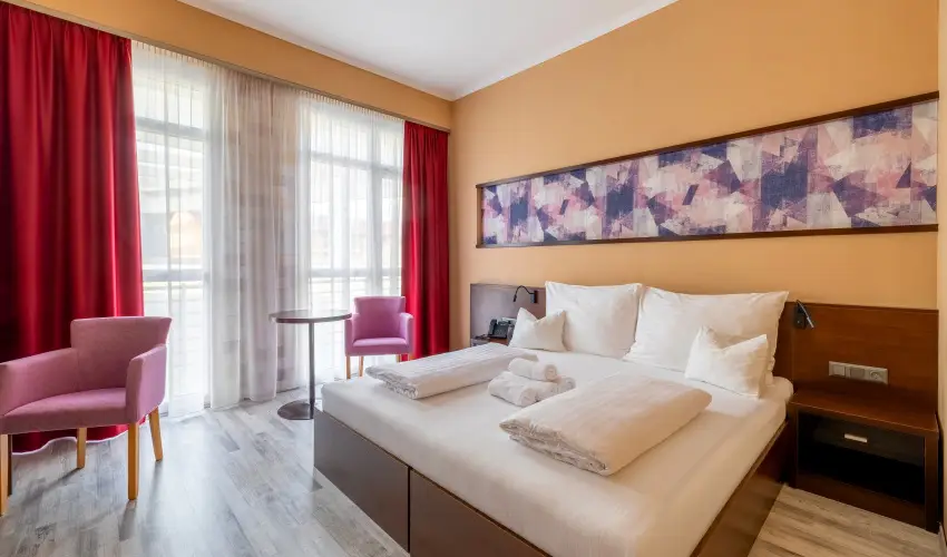 Aurora Hotel Miskolctapolca - M�rcius 15. 
