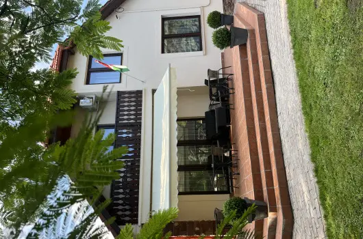 Aventurin House - M�rcius 15. (min. 2 �j)