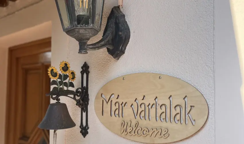 Aventurin House R�vf�l�p - M�rcius 15. (min. 2 �j)