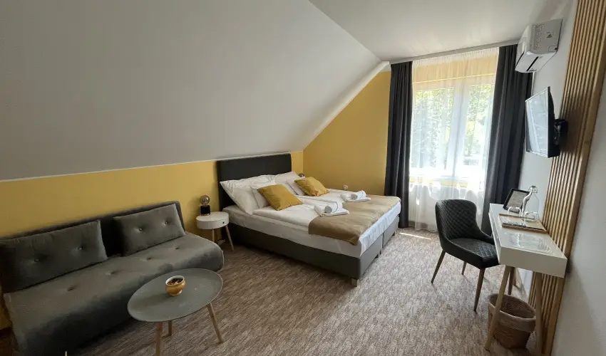 Aventurin House R�vf�l�p - M�rcius 15. (min. 2 �j)
