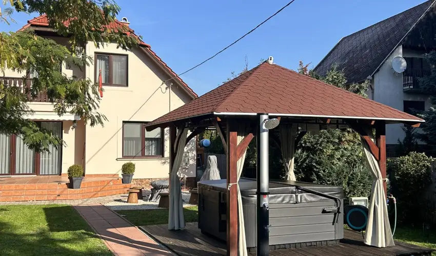 Aventurin House R�vf�l�p - M�rcius 15. (min. 2 �j)