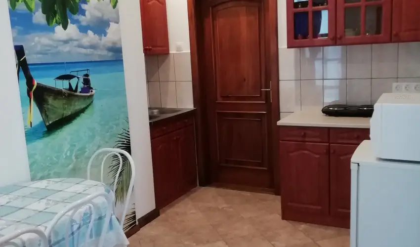 Balla Apartmanh�z Si�fok - M�rcius 15. (min. 2 �j)