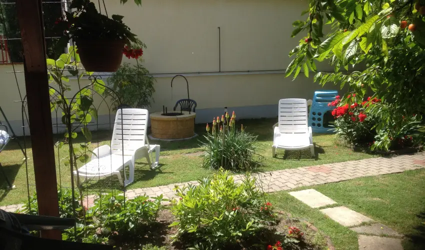 Balla Apartmanh�z Si�fok - M�rcius 15. (min. 2 �j)