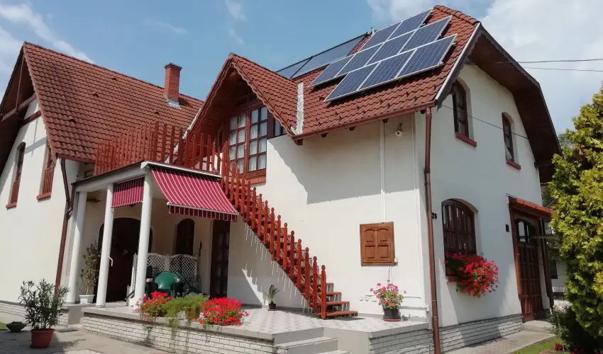 Balla Apartmanh�z Si�fok - M�rcius 15. (min. 2 �j)