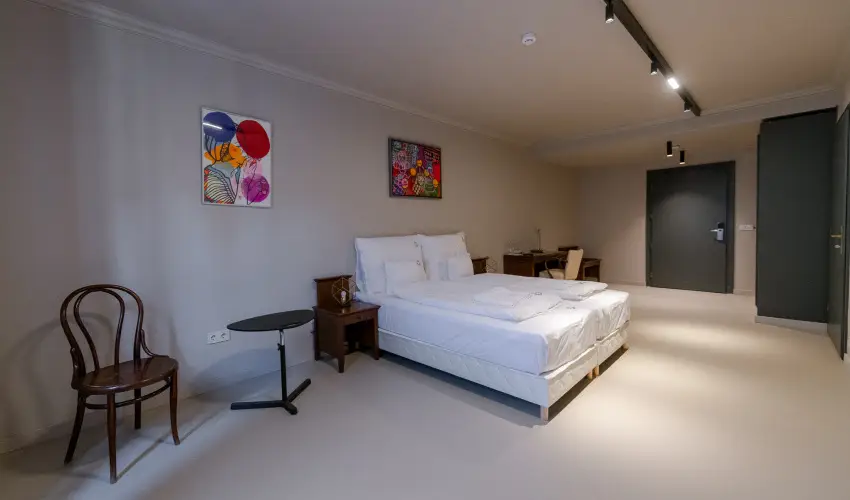 Barka Gal�ria Hotel �s �tterem T�llya - M�rcius 15.