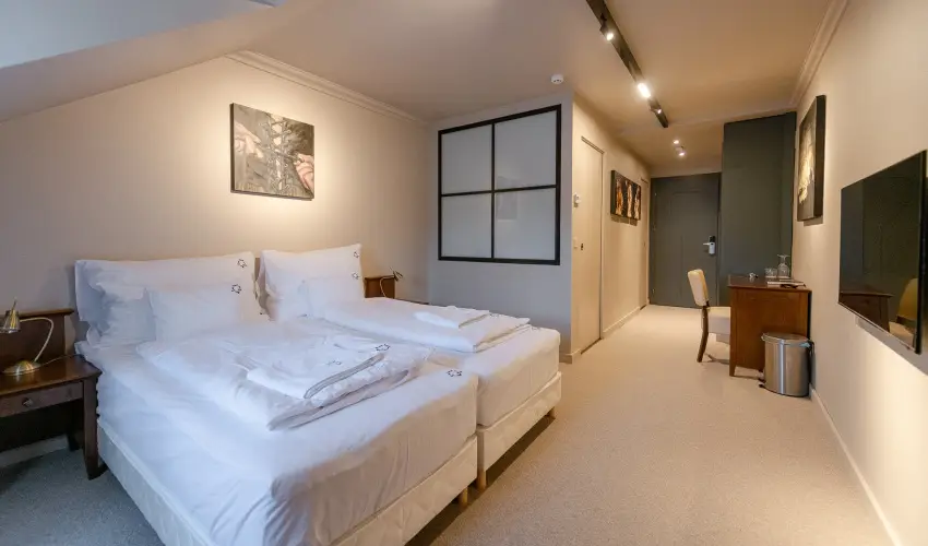 Barka Gal�ria Hotel �s �tterem T�llya - M�rcius 15.