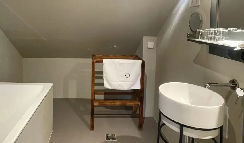 Barka Gal�ria Hotel �s �tterem T�llya - M�rcius 15.