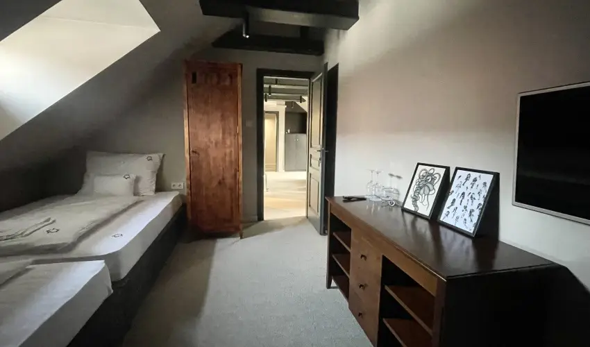 Barka Gal�ria Hotel �s �tterem T�llya - M�rcius 15.