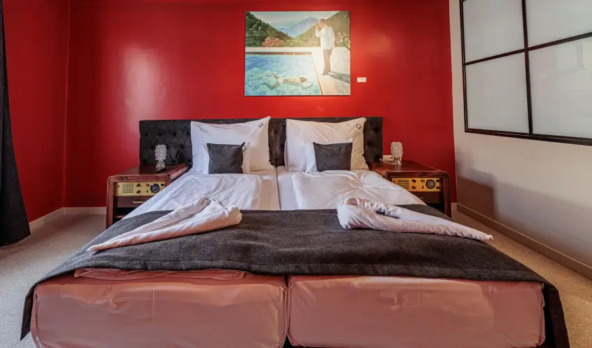 Barka Gal�ria Hotel �s �tterem T�llya - M�rcius 15.