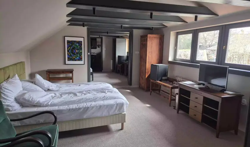 Barka Gal�ria Hotel �s �tterem T�llya - M�rcius 15.