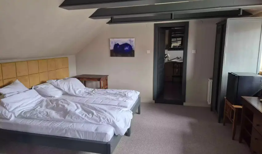 Barka Gal�ria Hotel �s �tterem T�llya - M�rcius 15.