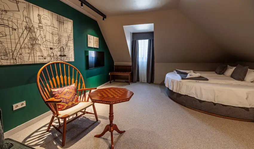 Barka Gal�ria Hotel �s �tterem T�llya - M�rcius 15.