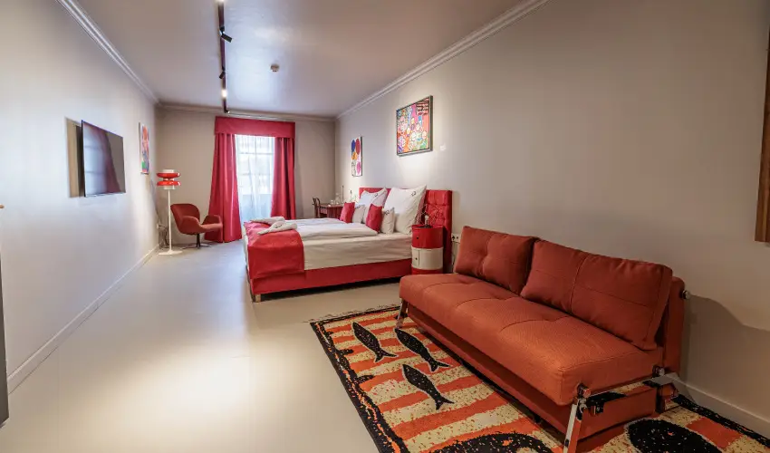 Barka Gal�ria Hotel �s �tterem T�llya - M�rcius 15.