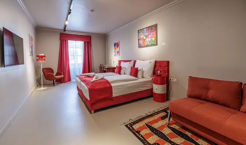 Barka Gal�ria Hotel �s �tterem T�llya - M�rcius 15.