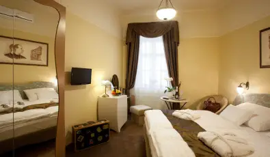 Barokk Hotel Promen�d Gy�r
