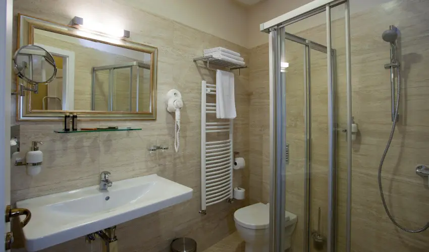 Barokk Hotel Promen�d Gy�r - M�rcius 15. 