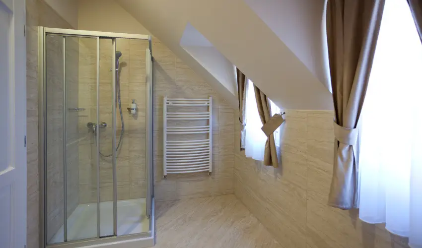 Barokk Hotel Promen�d Gy�r - M�rcius 15. 
