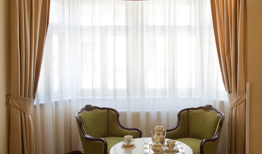 Barokk Hotel Promen�d Gy�r - M�rcius 15. 