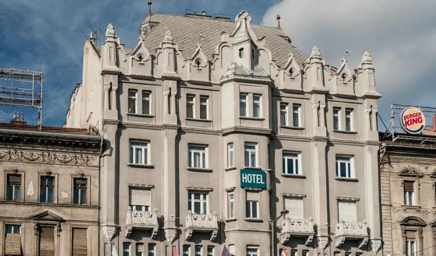 Baross Hotel by Mellow Mood Hotels Budapest - M�rcius 15. 