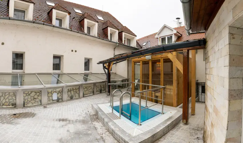 B�stya Konferencia �s Wellness Hotel Miskolctapolca - M�rcius 15.  (min. 3 �j)