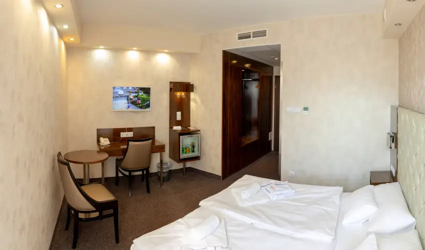 B�stya Konferencia �s Wellness Hotel Miskolctapolca - M�rcius 15.  (min. 3 �j)