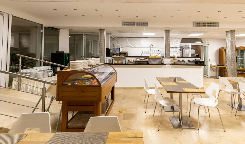 B�stya Konferencia �s Wellness Hotel Miskolctapolca - M�rcius 15.  (min. 3 �j)