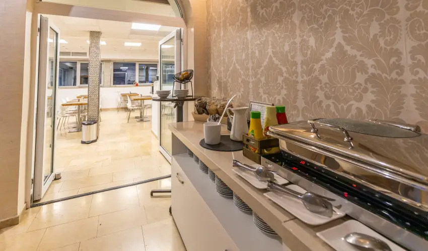 B�stya Konferencia �s Wellness Hotel Miskolctapolca - M�rcius 15.  (min. 3 �j)