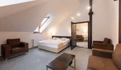 Bazilika alatti Panzi� Esztergom